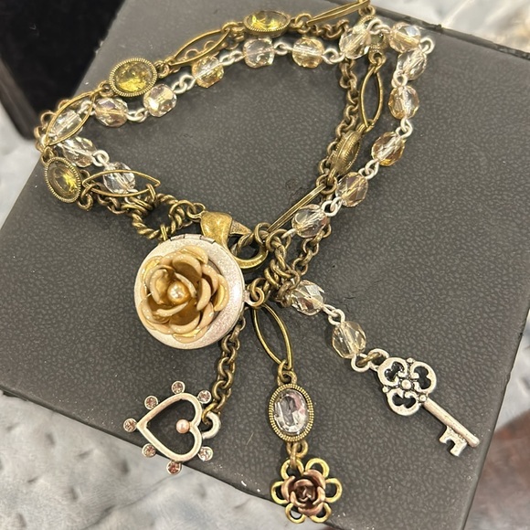 Vintage Rose Charm &Locket Bracelet,NWT - Picture 2 of 5